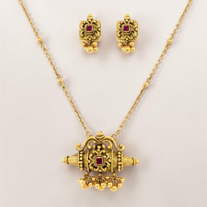 Antique Gold Temple Necklace Set with Ruby Square Stone