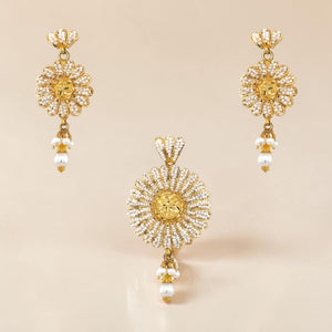 22K Gold Pearl Beaded Floral Pendant Set
