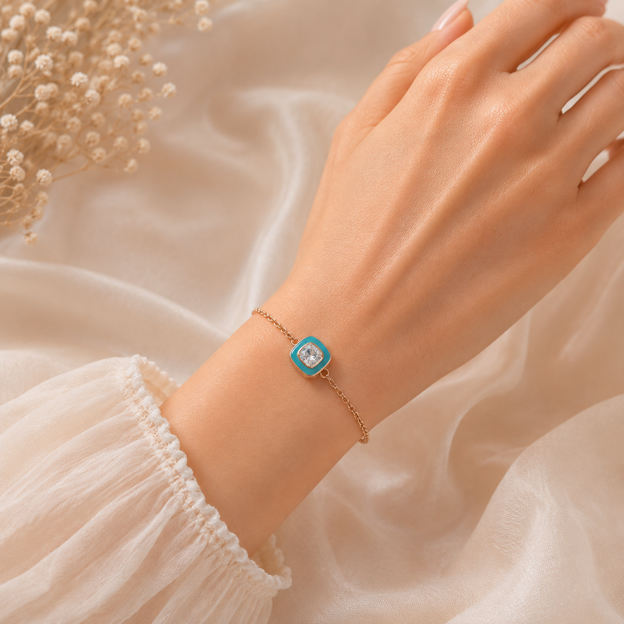 18KT Gold Bracelet with Square Centre Stone | Minimal Design