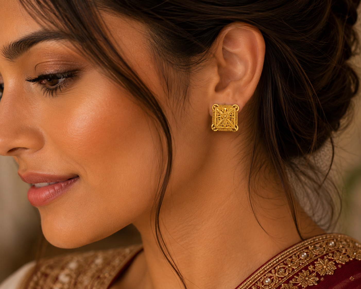 22KT Gold Antique Square Stud Earrings