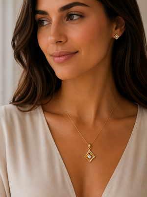 22K Gold Minimal Diamond-Cut Pendant Set