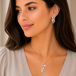 Geometric Diamond Necklace Set in Gold