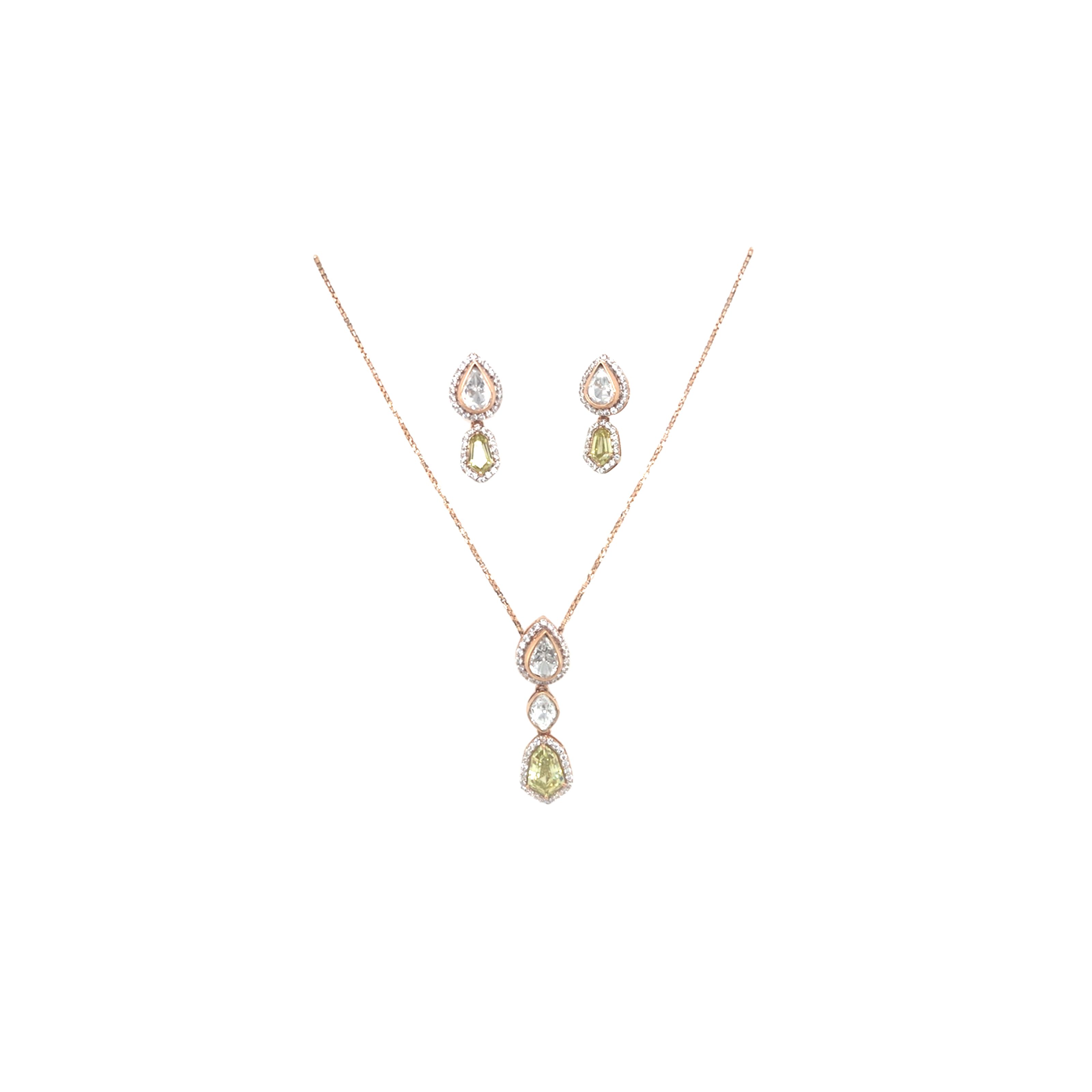 18KT Gold Floral Diamond Pendant Set