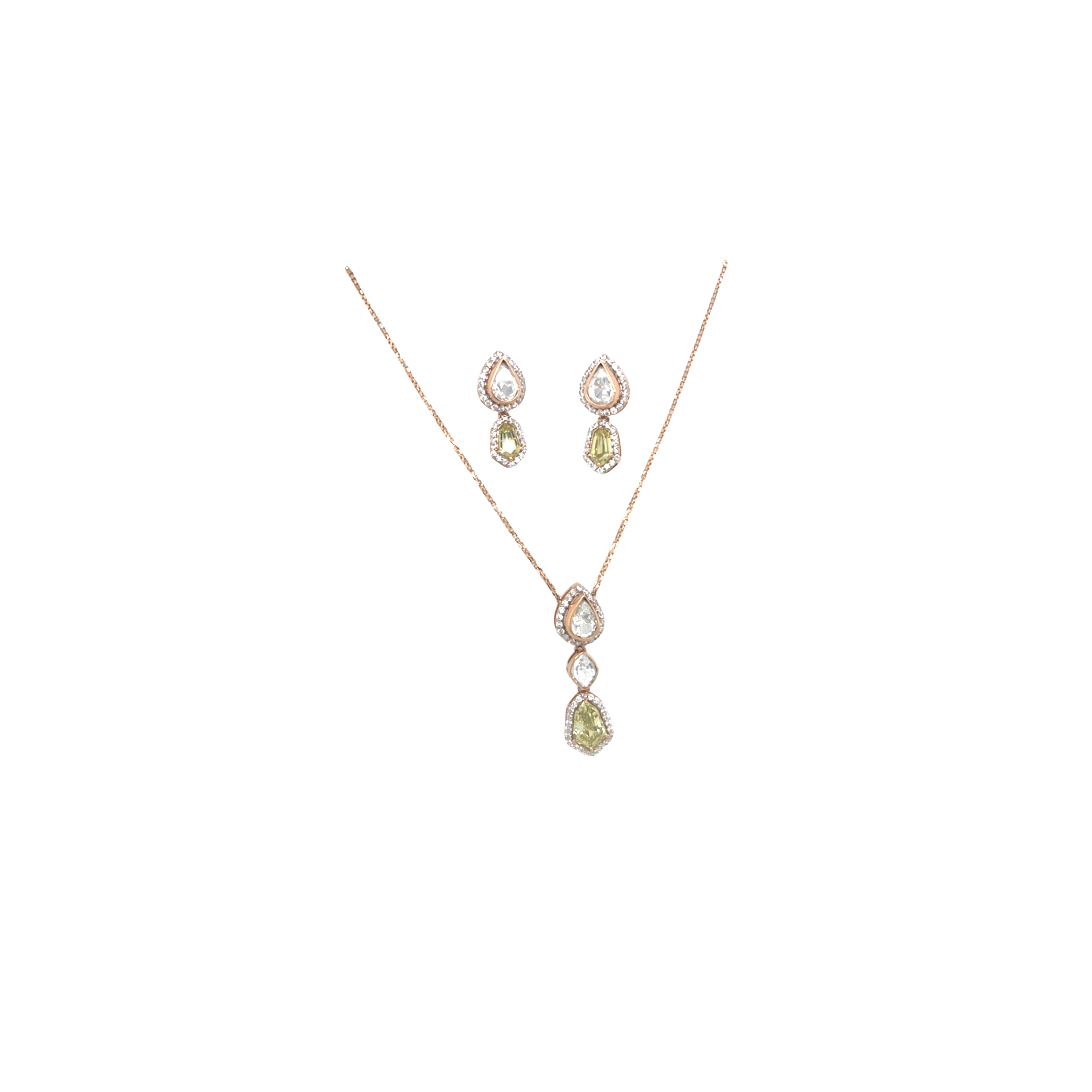 18KT Gold Floral Diamond Pendant Set
