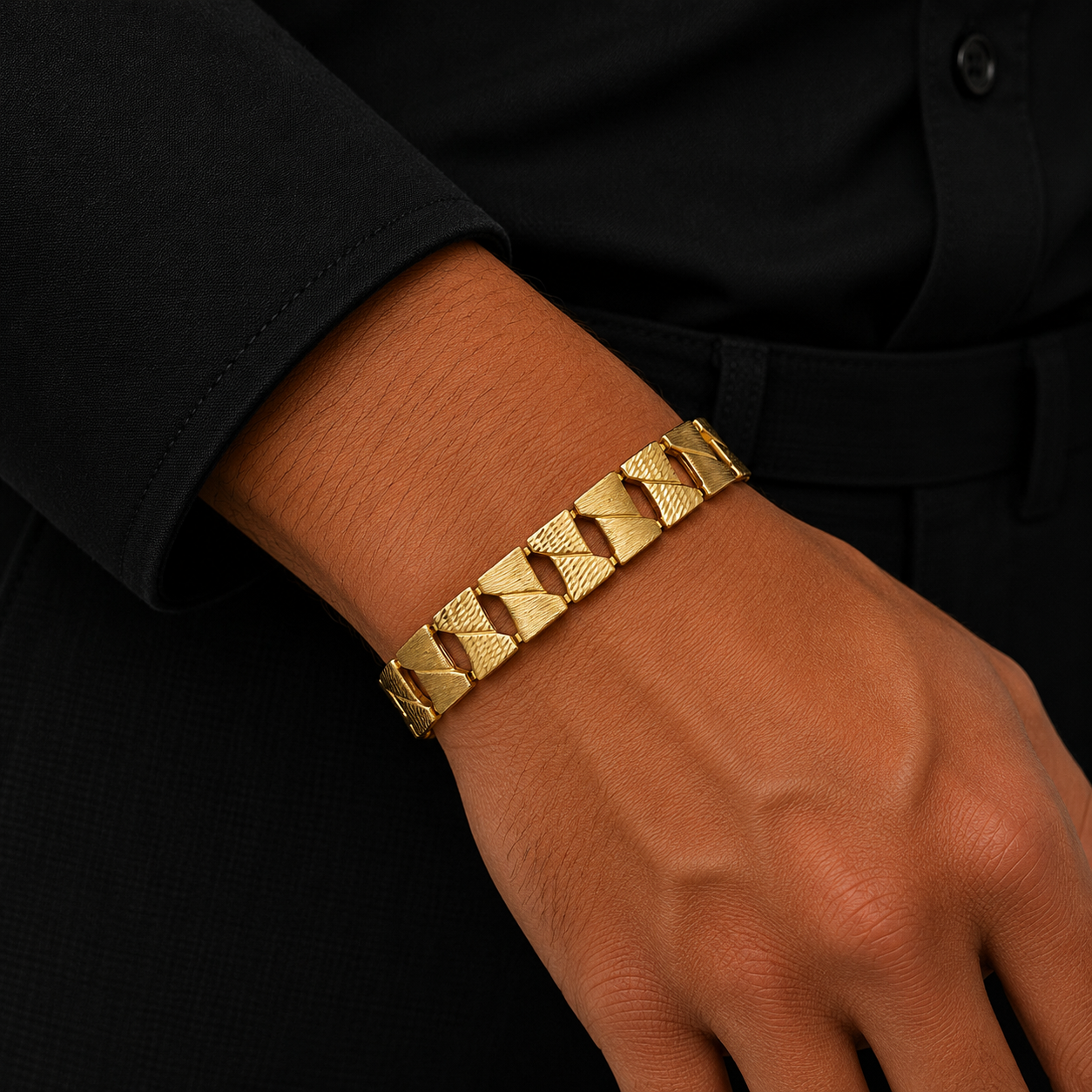 22K Gold Textured Link Bracelet for Men | Classic Gold Jewellery