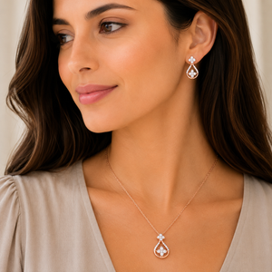 Soft Sparkle Diamond Necklace Set in Gold