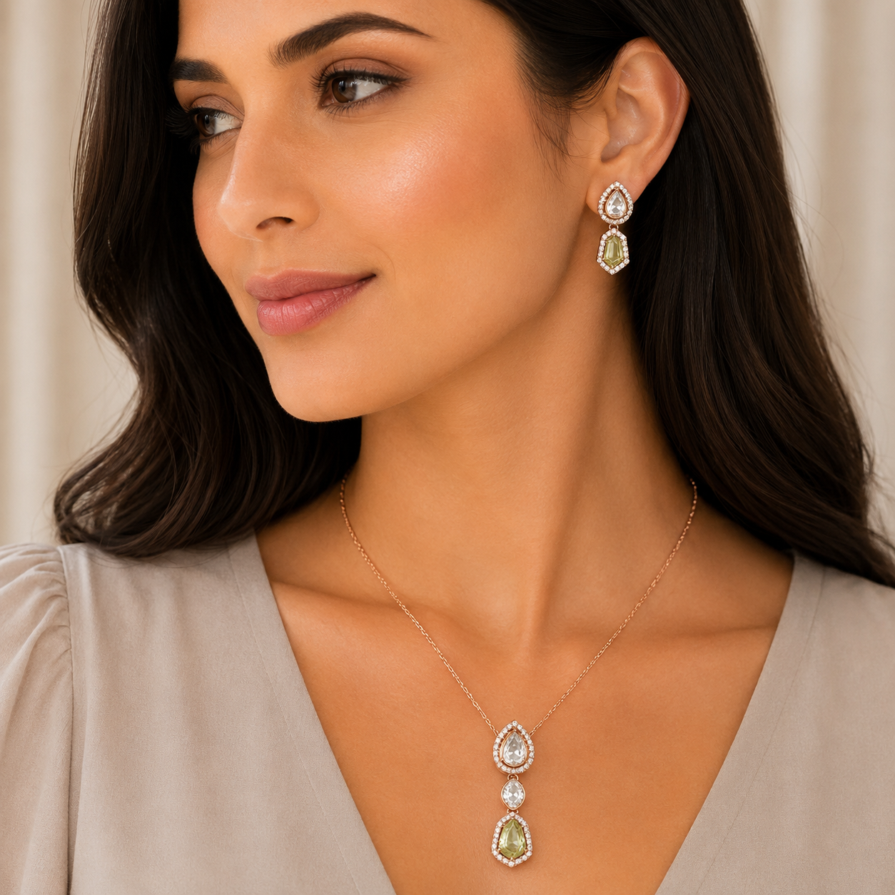 18KT Gold Drop Diamond Pendant Set