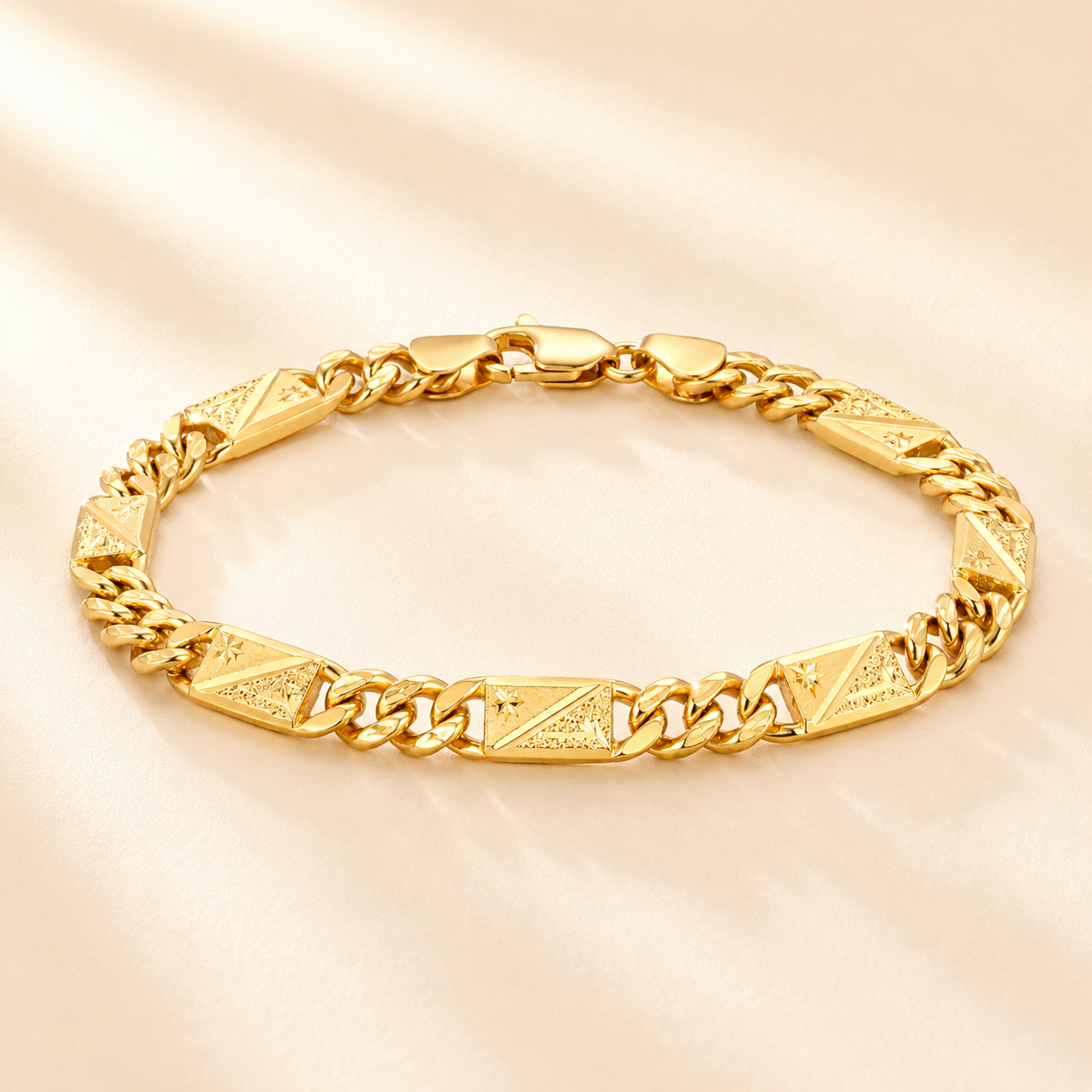 22KT Gold Textured Link Bracelet