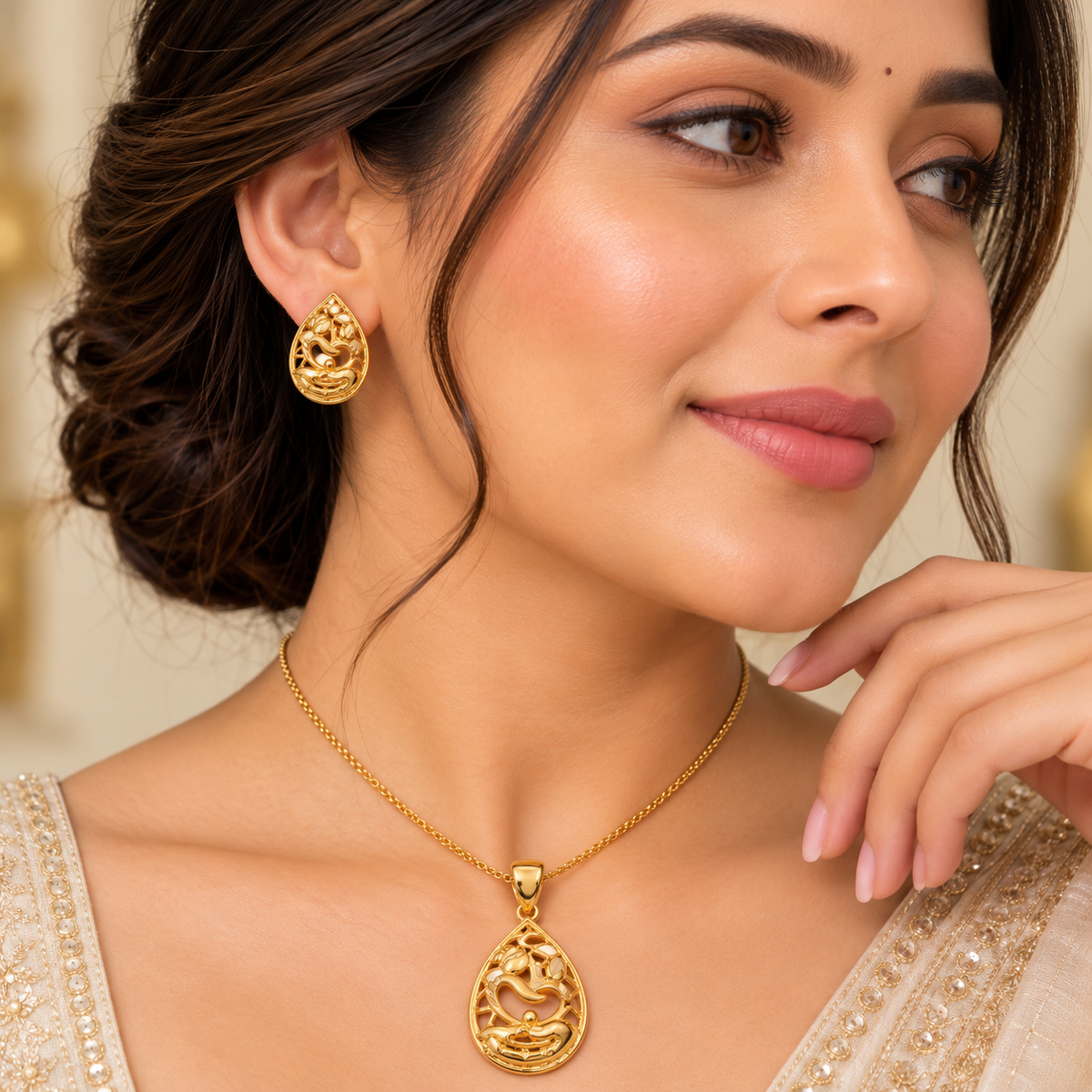 Golden Serenity Pendant Set