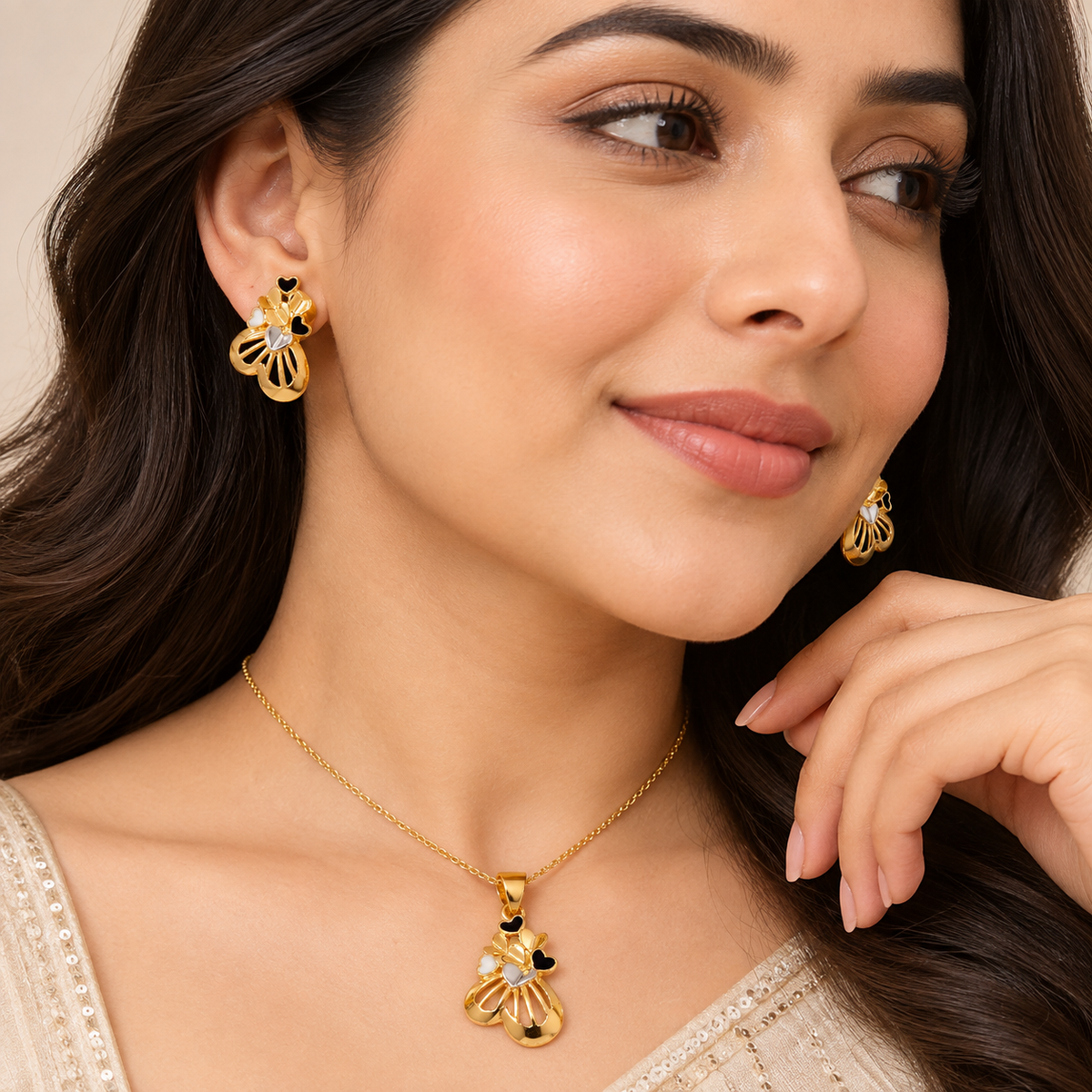 Golden Heart Bloom Pendant Set
