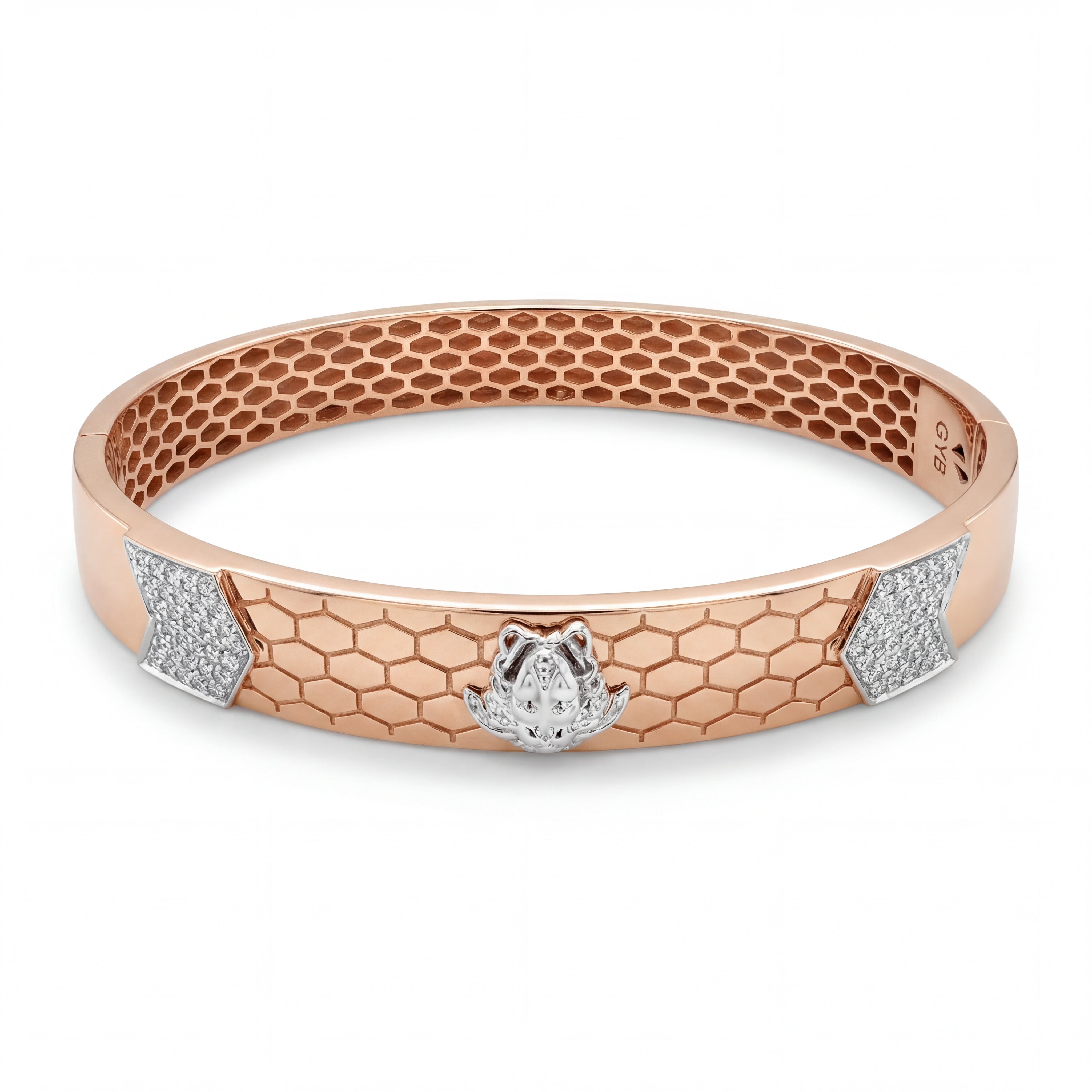 Rose gold kada featuring a honeycomb-textured design with a central panther head motif in white gold, accented by diamond-set panels on the sides for a bold and contemporary look.