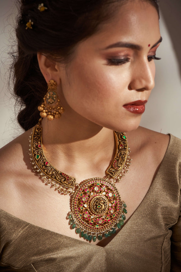 Antique Gold Bridal Necklace with Green Bead Accents