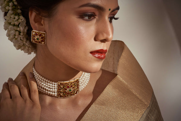 Pearl Choker Necklace with Antique Gold Heritage Pendant