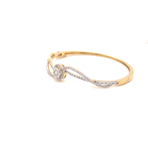 18KT Siff Diamond Bracelet with Curve both Sides