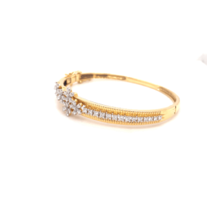 18KT Yellow Gold Floral  Design Diamond Bracelet