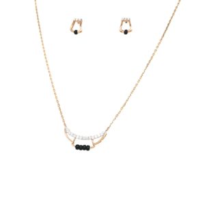 18k Elegant Diamond pendent set With Black Beads