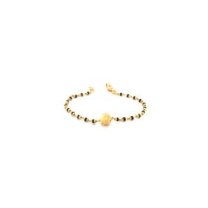 22Kt Yellow Gold Ladies Bracelet Modern Style 22Kt Yellow Gold Ladies Bracelet Modern Style