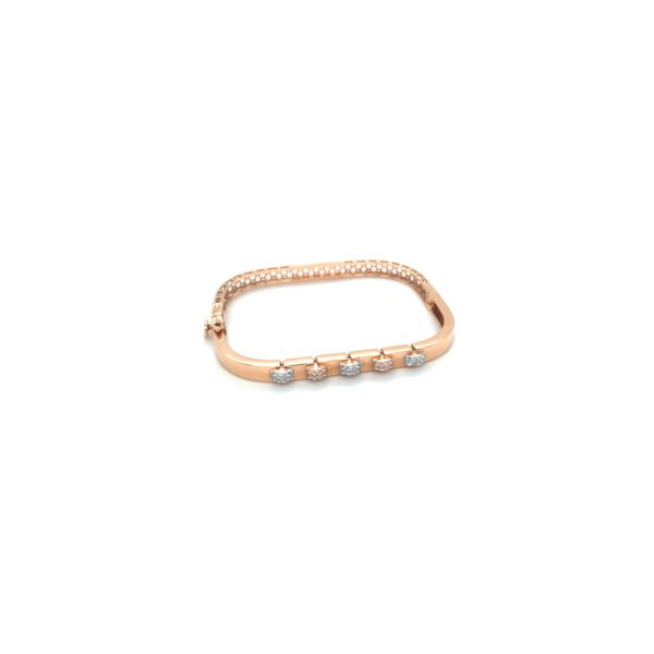 Elegant 18Kt Gold Bracelet – Perfect Gift for Her
