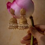 22K Antique Gold Choker Necklace with Pearl Drops