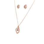 18KT Elegant Gold Pendant And Earrings Set