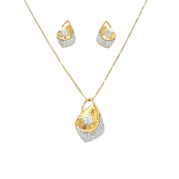 18k Gold  Diamond Pendent set | Pachchigar Jewellers