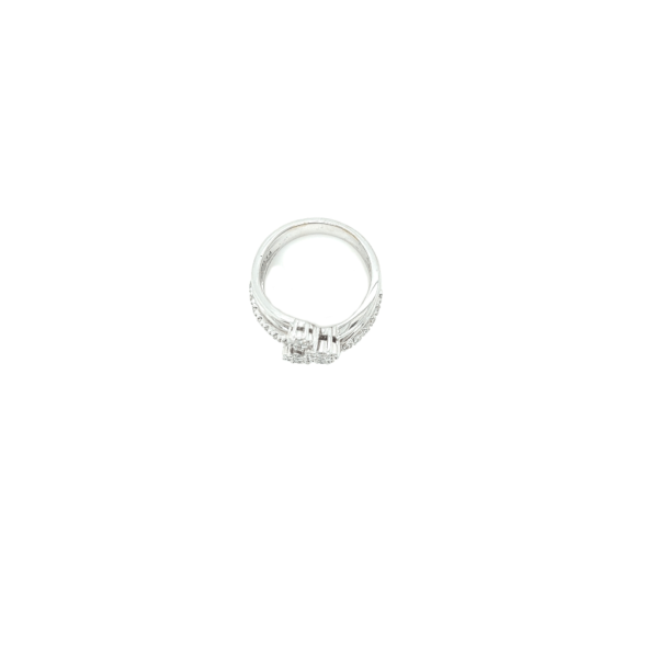 18KT White Gold Diamond Ring with Flower Design