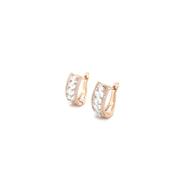 18KT Diamond Earring With Double Line Border