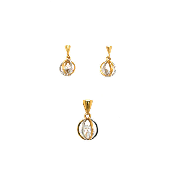 22K Yellow Gold Pendant Set with Centre Diamond