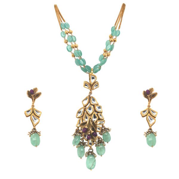 22K Yellow Gold Emerald Pendant Set for Party wear