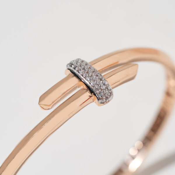 18K Rose Gold Diamond-Studded Minimal Bracelet